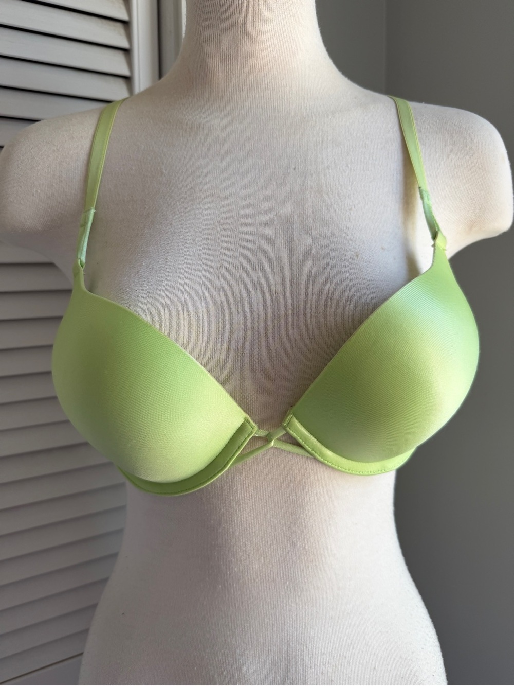 🍋34B🍋‍🟩 Victoria’s Secret Bombshell Plunge Neon Lemon Lime Green Push-Up Bra